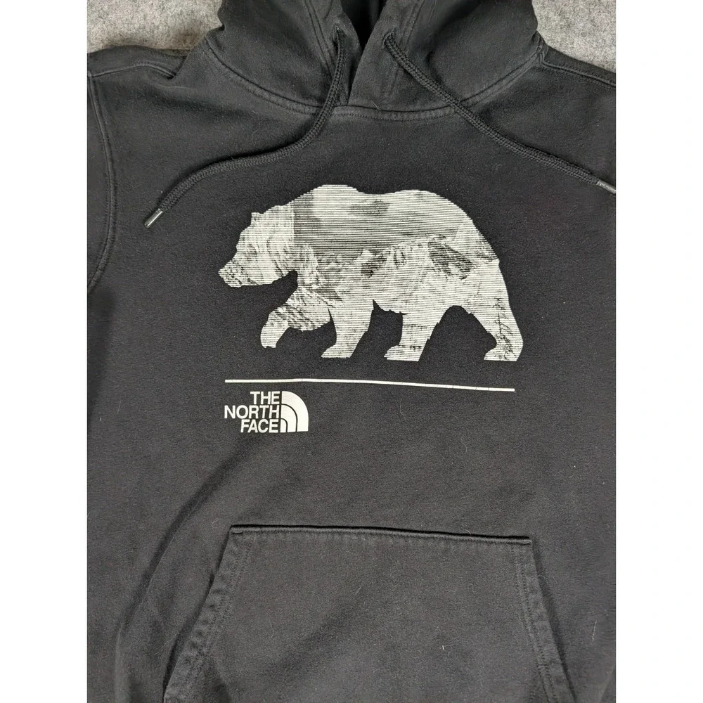 The North Face Mens Black Bear Mountain Graphic Hoodie Pullover Sweatshirt